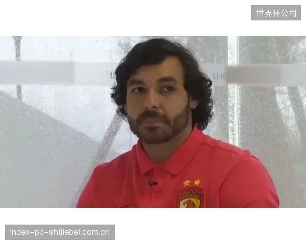 回顾中国足球归化历史，部分球员如高拉特的案例表明，政策的长期效果与球员的个人选择密切相关。